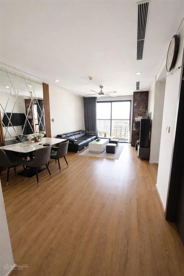 Bán căn hộ chung cư samsora premier hà đông 70 m2 căn vuông 2 ngủ 2 vs giá 5.1 tỷ bc đông nam