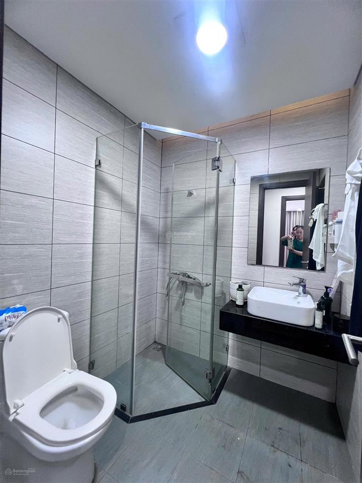 Bán cc mulberry lane, 3,5 tỷ, 45m2 nội thất đầy đủ, hướng đb tầng trung đã sửa thành 2 ngủ