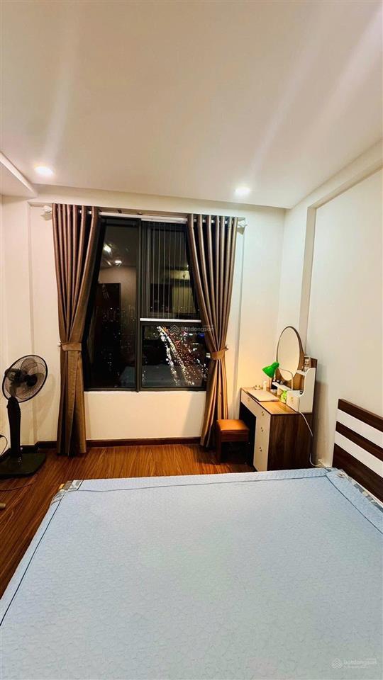 Anh tôi cần bán căn hộ samsora 60 m2 2 ngủ 2 vs tầng trung, view hồ, full nội thất giá 3.9 tỷ
