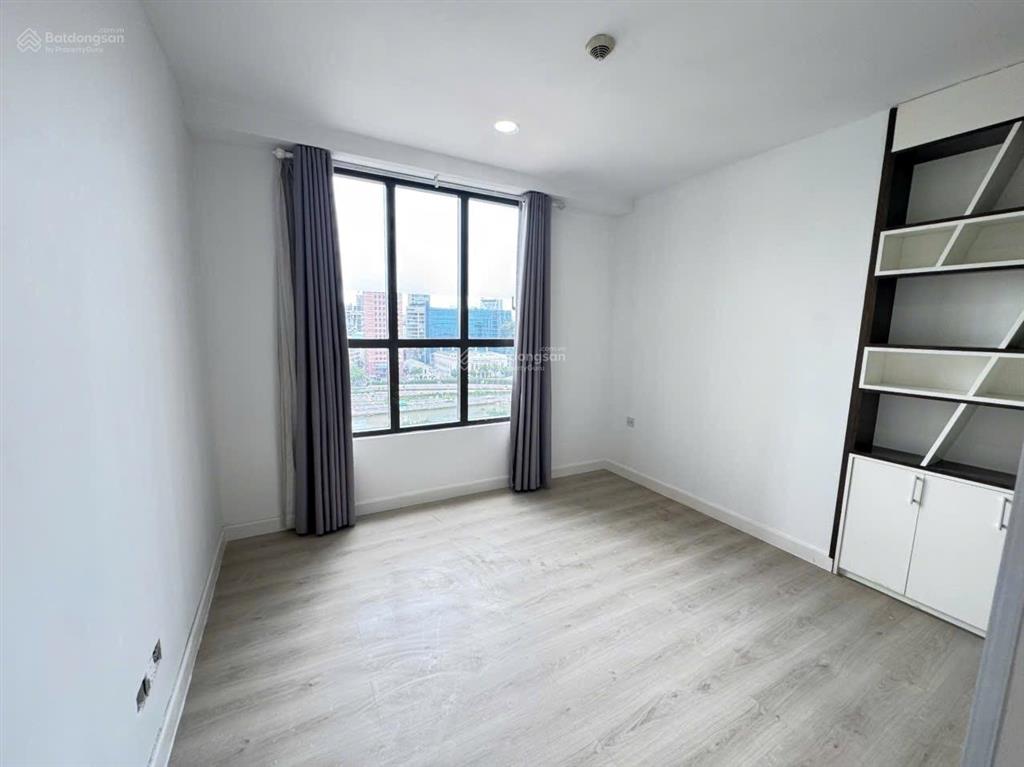 Cho thuê cc icon 56, 19 triệu vnd, 90m2, 3pn, 2wc, nội thất cơ bản, tại quận 4, tp.hcm