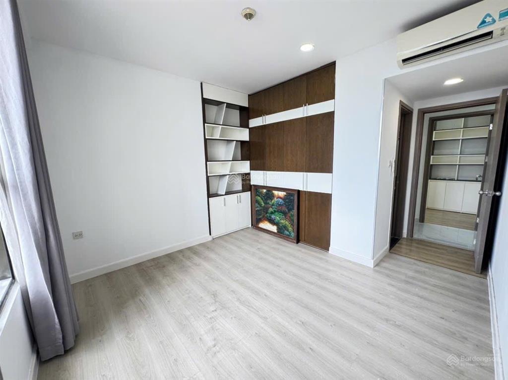 Cho thuê cc icon 56, 19 triệu vnd, 90m2, 3pn, 2wc, nội thất cơ bản, tại quận 4, tp.hcm