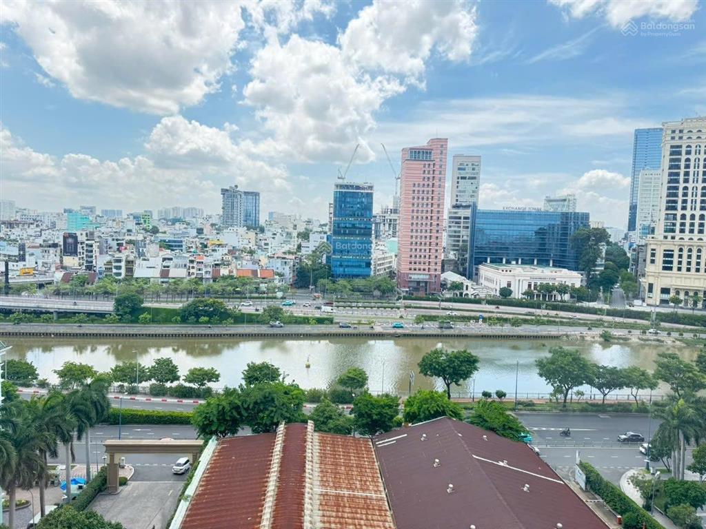 Cho thuê cc icon 56, 19 triệu vnd, 90m2, 3pn, 2wc, nội thất cơ bản, tại quận 4, tp.hcm