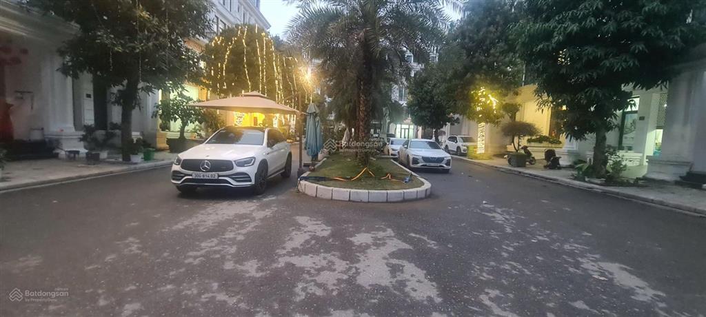 Bán liền kề louis city hoàng mai, 100m2x5t lô góc 3 mặt thoáng, kinh doanh đỉnh  0972 917 ***