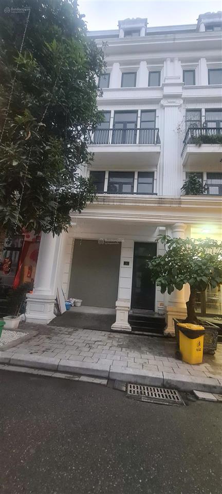 Bán liền kề louis city hoàng mai, 100m2x5t lô góc 3 mặt thoáng, kinh doanh đỉnh  0972 917 ***