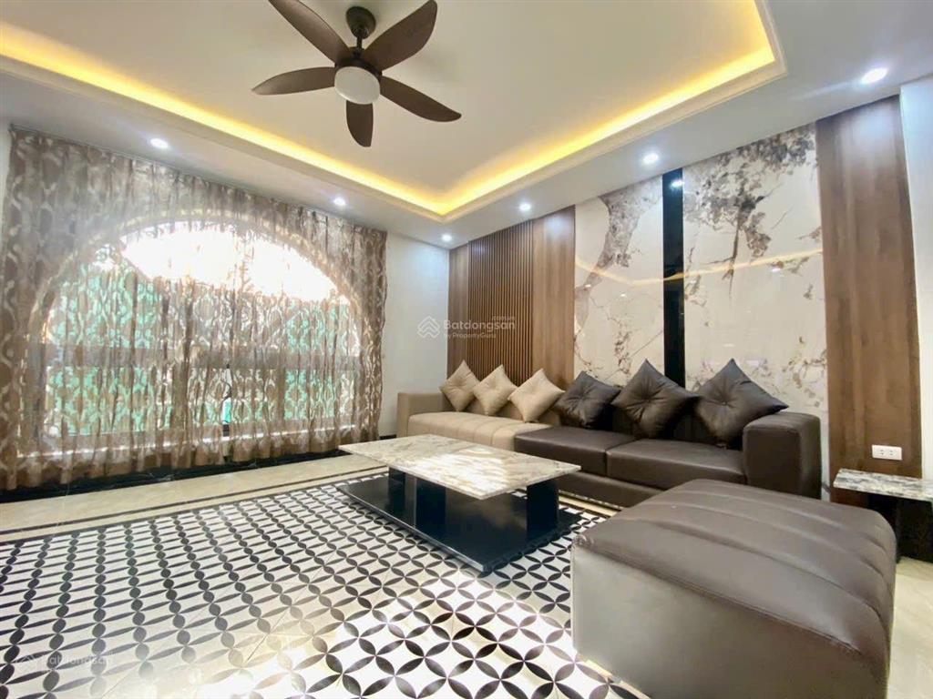 Chợ thạch bàn  nhà mới 6 tầng  ô tô đỗ cửa  full đồ mới