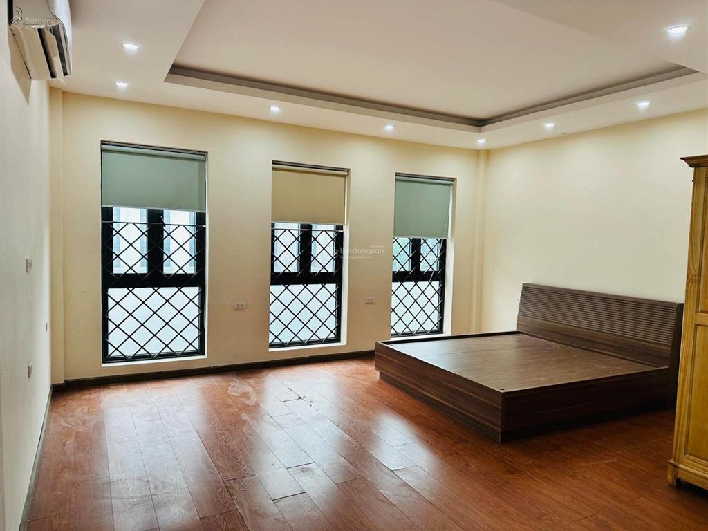 Cho thuê liền kề flc  5 tầng  thang máy  20tr