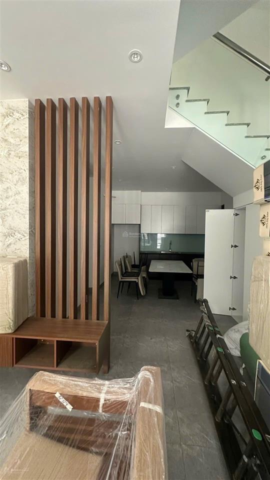 Thạch bàn  nguyên căn 6 ngủ  full đồ  ô tô tránh