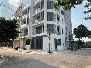 Thạch bàn  nguyên căn 6 ngủ  full đồ  ô tô tránh