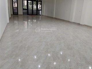 Gia thụy  mặt bằng vp  162m2  chỉ 14tr