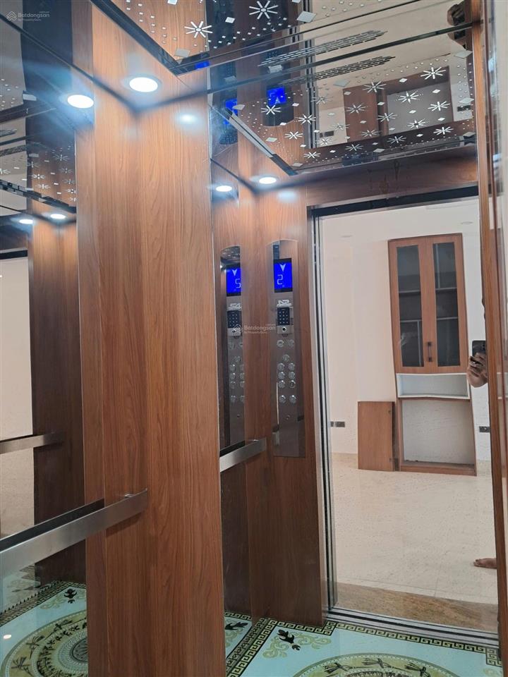 Tđc ngọc thụy  văn phòng 90m2  2 điều hòa âm trần, thang máy  12tr