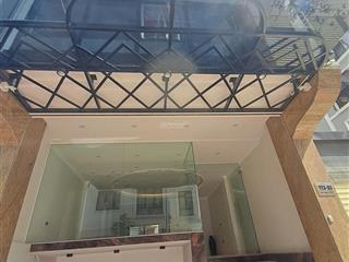 Tđc ngọc thụy  văn phòng 90m2  2 điều hòa âm trần, thang máy  12tr