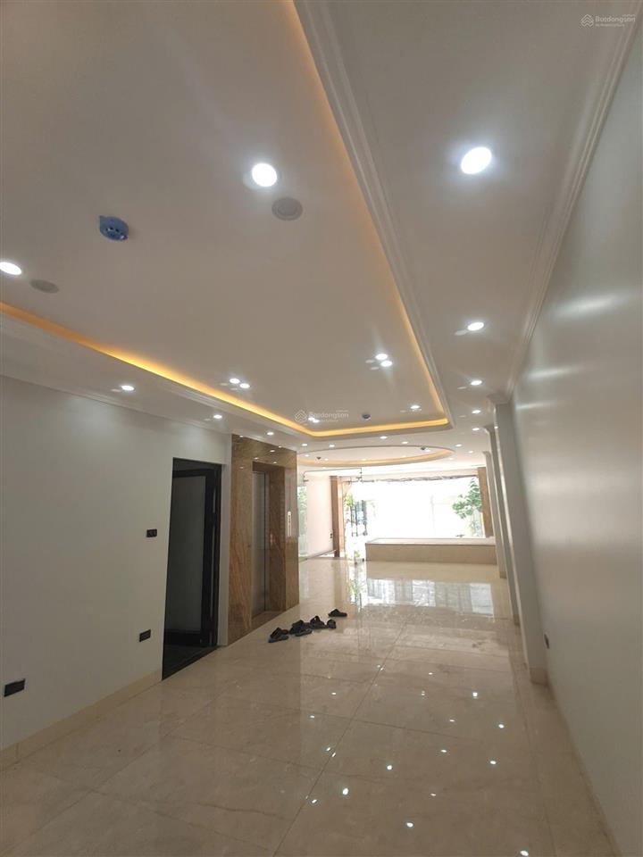 Tđc ngọc thụy  văn phòng 90m2  2 điều hòa âm trần, thang máy  12tr