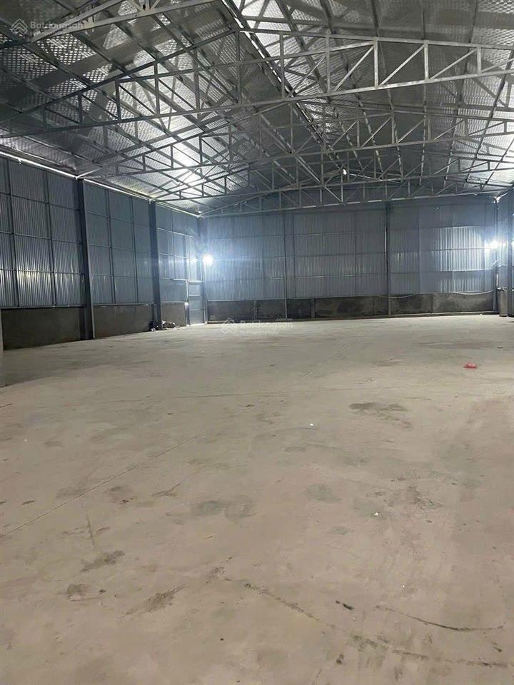 Cự khối  kho 800m2  mặt tiền 10m  3 pha