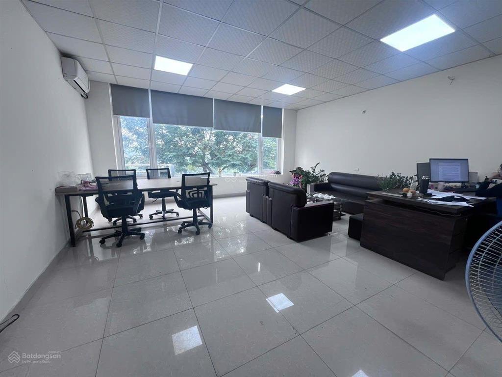 Mp việt hưng  văn phòng 96m2  12tr