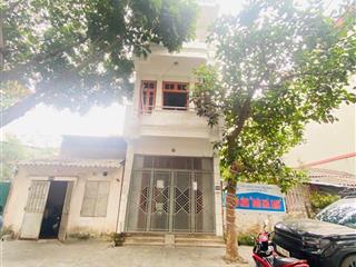 Khu phân lô 918  nhà 60m2 * 3 tầng  mới sơn sửa  chỉ 10tr