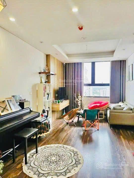 Eco city  căn 2 phòng ngủ  tầng trung  full đồ  10 tr