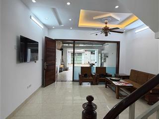 Phúc lợi  nguyên căn 102m2 xây 5 tầng  ở, vp, cty