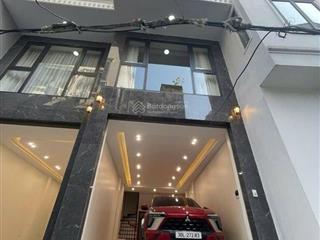 Thượng thanh  nhà mới 6 tầng thang máy  ở+vp