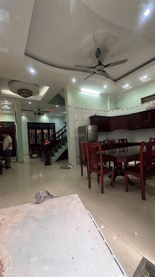 Bồ đề  cho thuê nguyên căn  80m2 4 tầng ở+ dạy học.