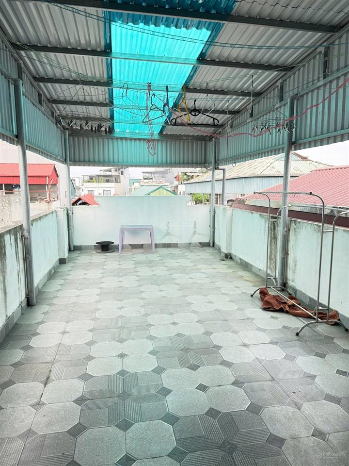Bồ đề  nguyên căn 52m2  5 tầng  14 tr