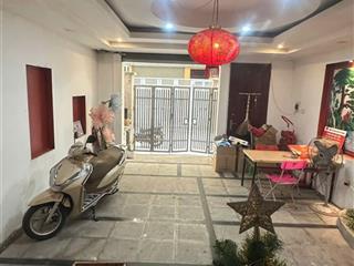Tư đình  nguyên căn 80m2  4 tầng  ở, cty + kho hàng