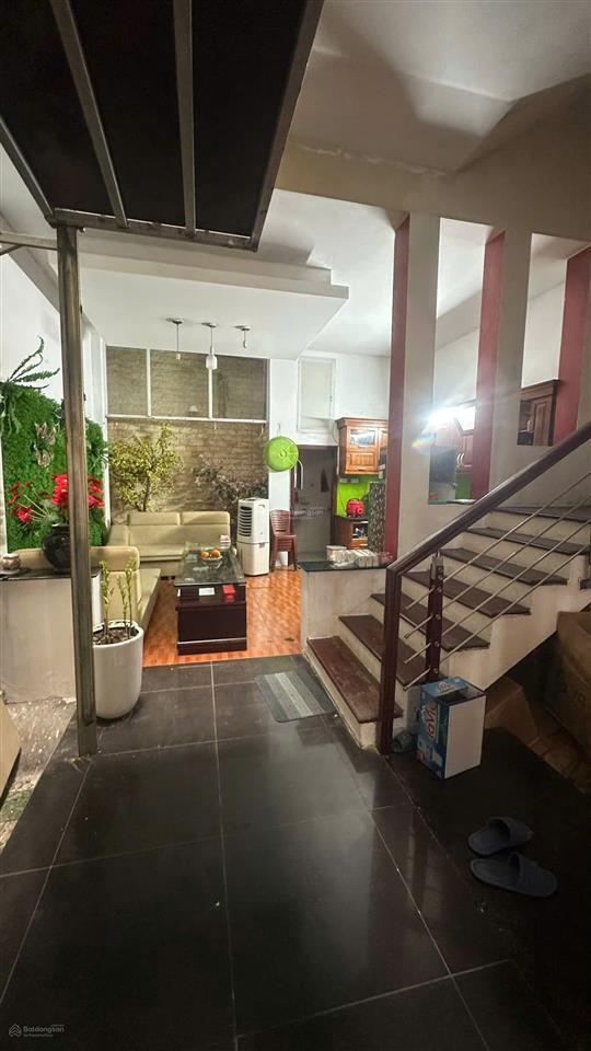 Tư đình  nguyên căn 80m2  4 tầng  ở, cty + kho hàng