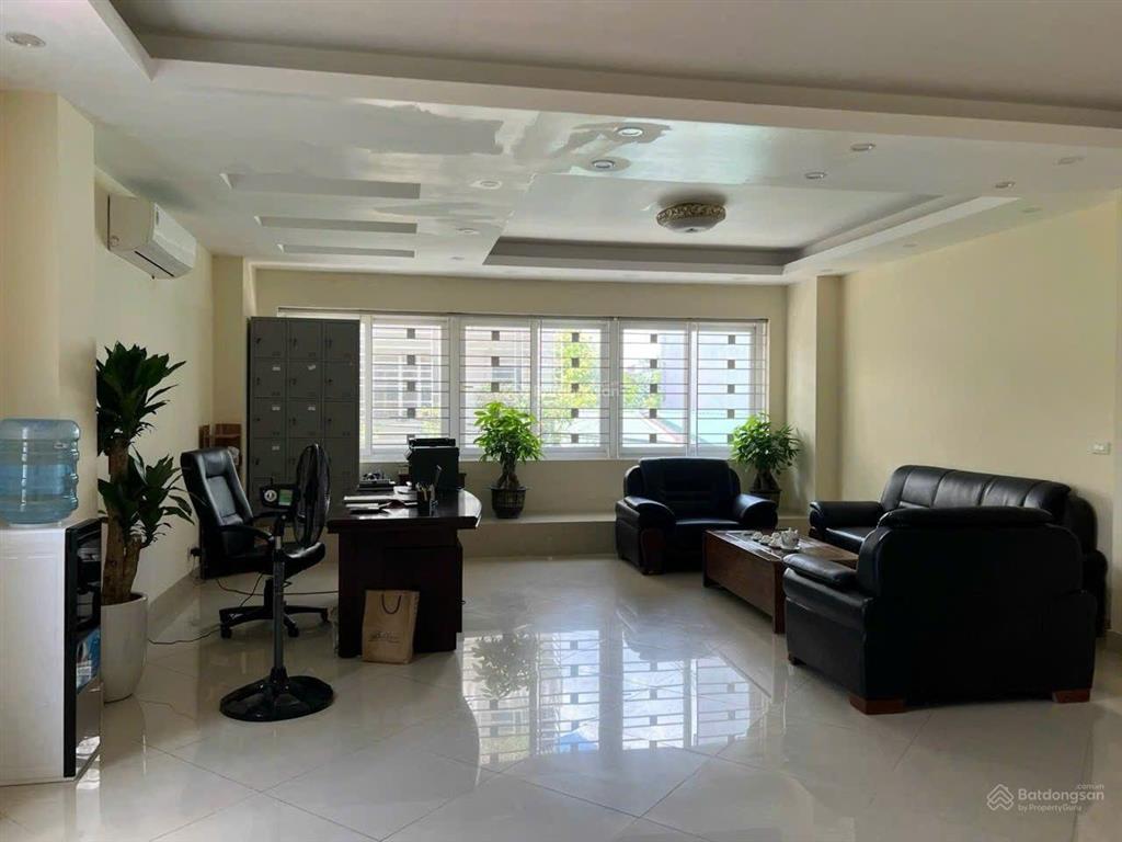 Ngay bigc  nhà 70m2  5 tầng thang máy ô tô  17tr  cty, vp