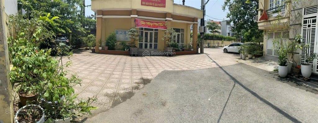 Ngay bigc  nhà 70m2  5 tầng thang máy ô tô  17tr  cty, vp