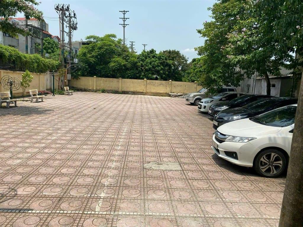 Ngay bigc  nhà 70m2  5 tầng thang máy ô tô  17tr  cty, vp