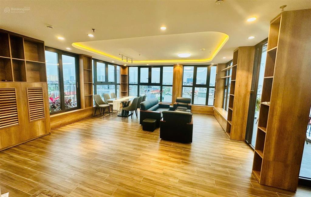 Ngọc thụy  căn penhouse  sd 200m2  full nội thất