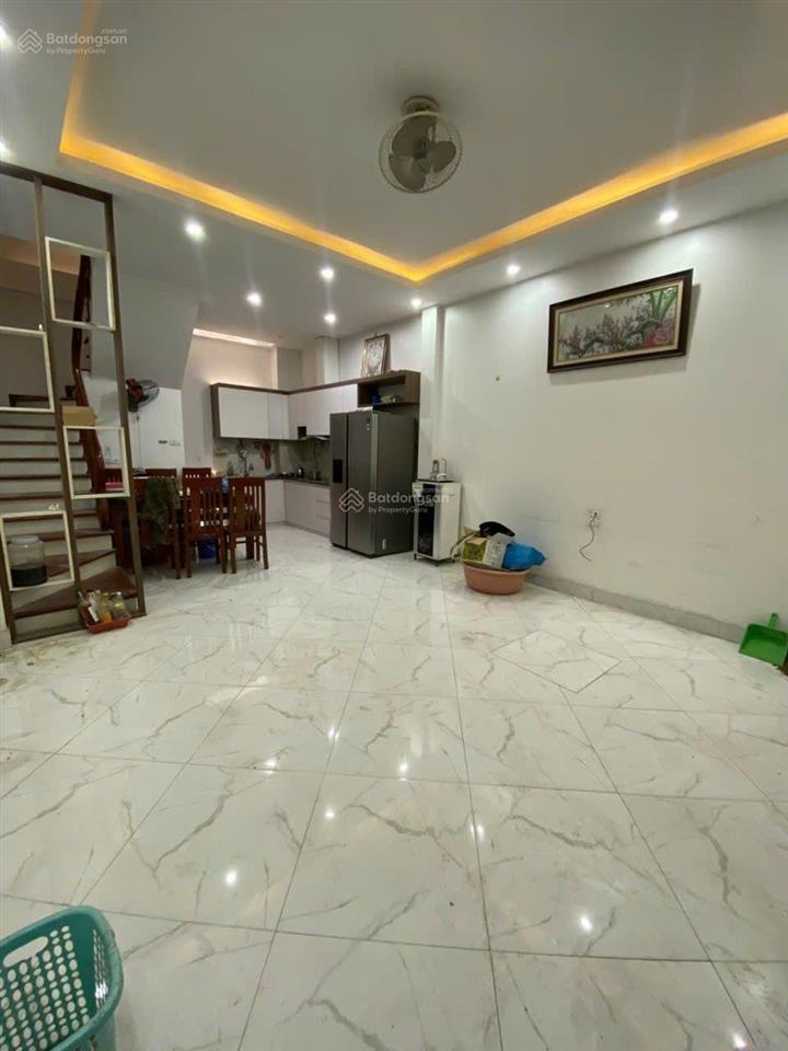Bồ đề  nguyên căn 36m2 * 5 tầng  ô tô  10tr