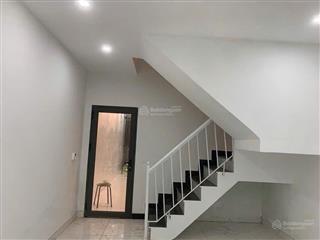 Mp hoa lâm  nhà 3 tầng *100m2  ở, vp
