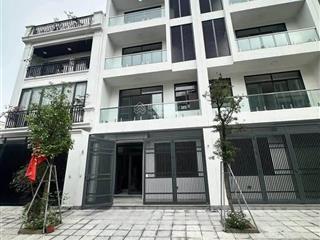 Thạch bàn  liền kề 5 tầng  full đồ  25tr