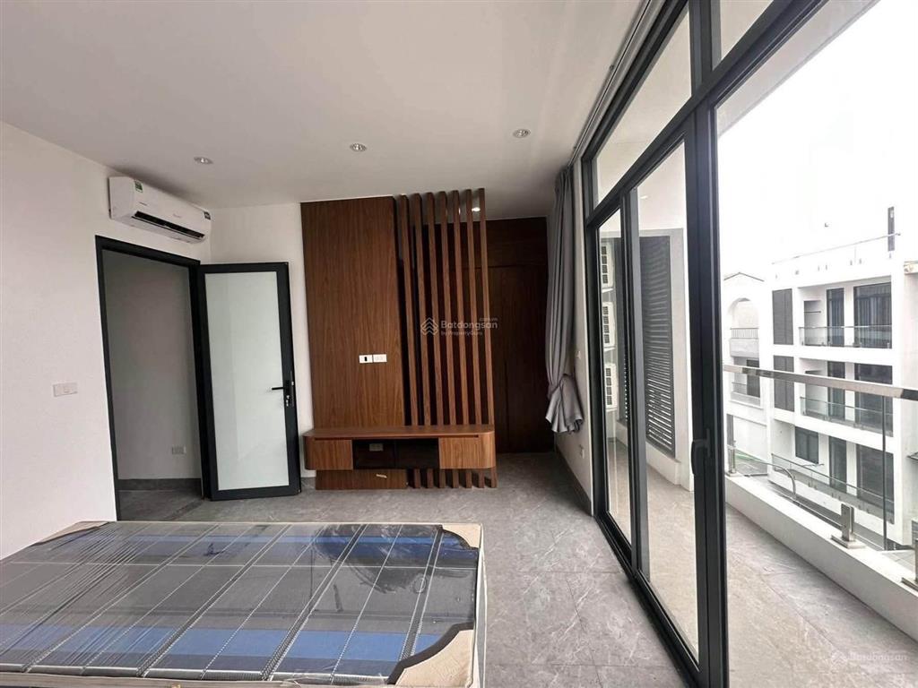 Thạch bàn  liền kề 5 tầng  full đồ  23tr