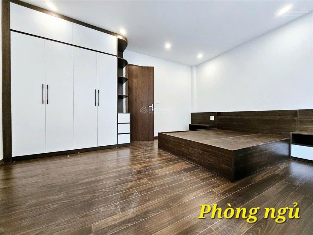 Bồ đề  nguyên căn 35m2 * 5 tầng  full đồ đẹp  15tr