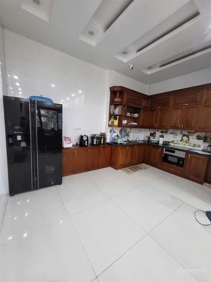 Việt hưng  biệt thự sân vườn  200m²  full đồ