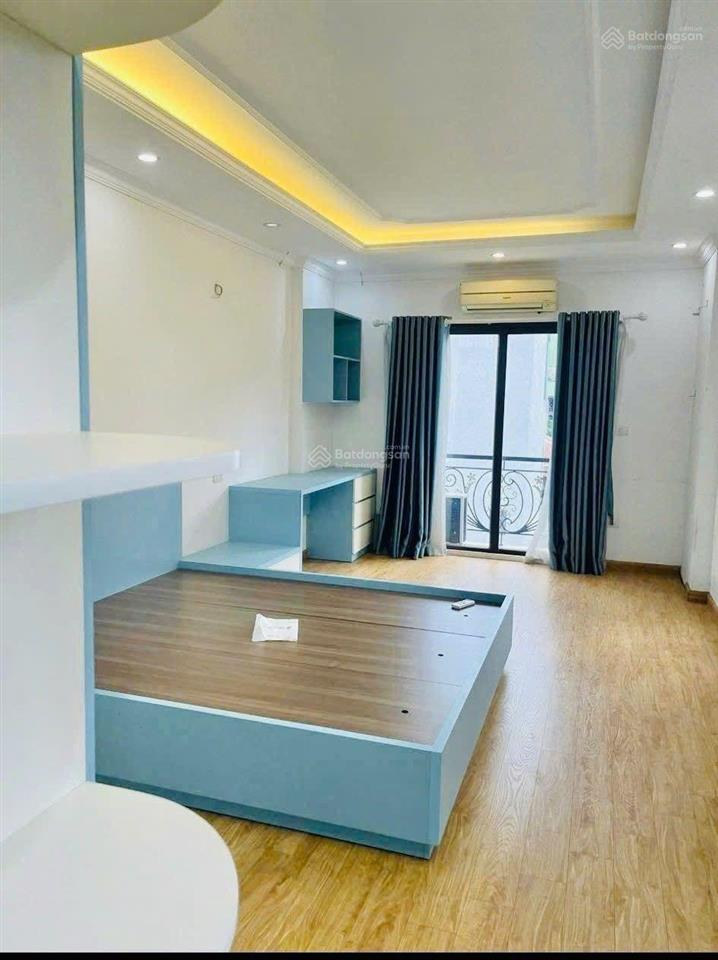 Hồng tiến  nhà 6 tầng  ô tô  15tr