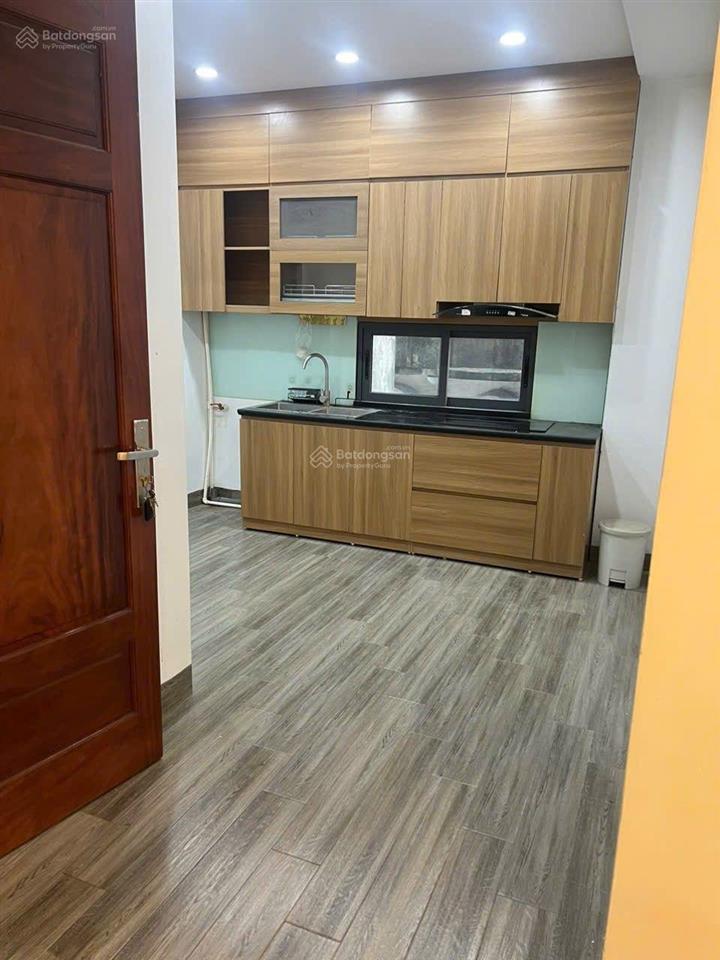 Ngọc lâm  căn hộ 80m²  full đồ  2 ngủ 8,5tr
