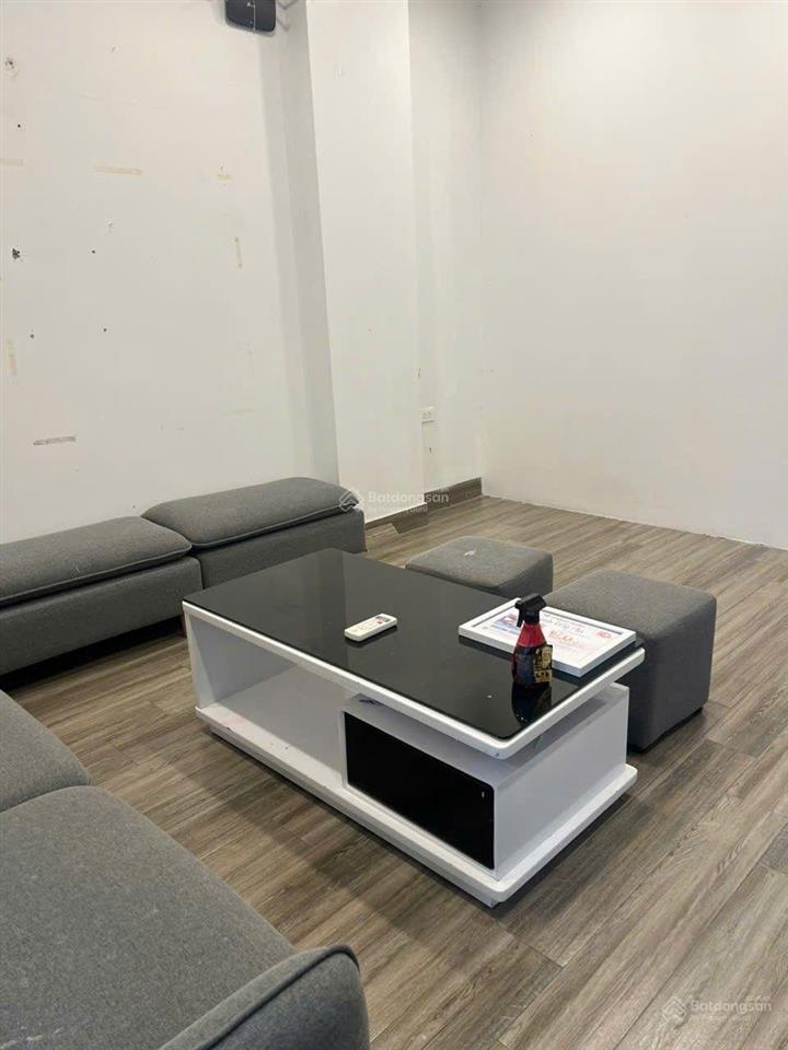 Ngọc lâm  căn hộ 80m²  full đồ  2 ngủ 8,5tr