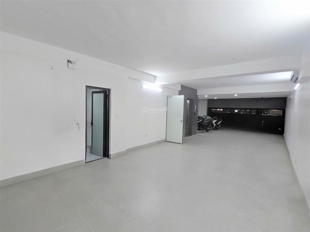 Cổ linh, phố trạm  văn phòng 100m²  mới đẹp  12tr