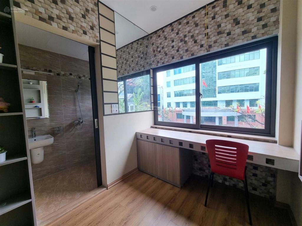 Nguyễn văn cừ  nguyên căn 50m2 xây 4 tầng  full đồ