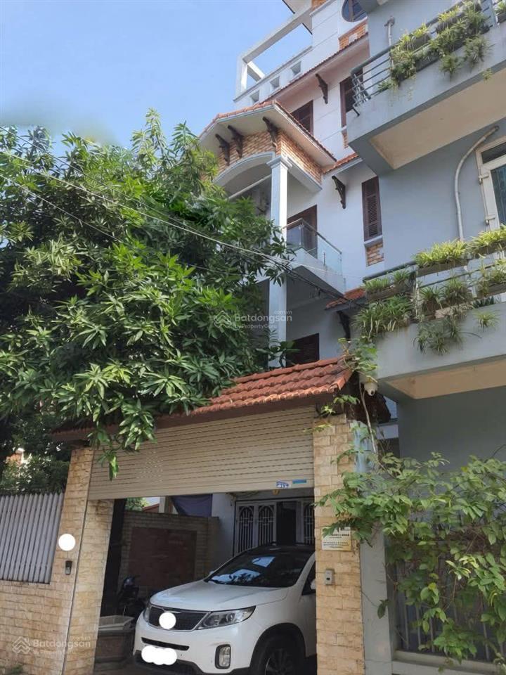 Ngọc thụy  nguyên căn  sân vườn 133m2  ô tô