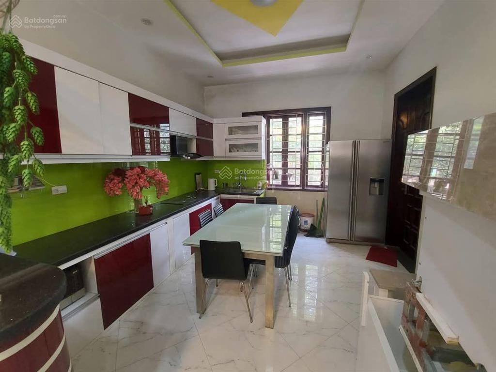 Ngọc thụy  nguyên căn  sân vườn 133m2  ô tô