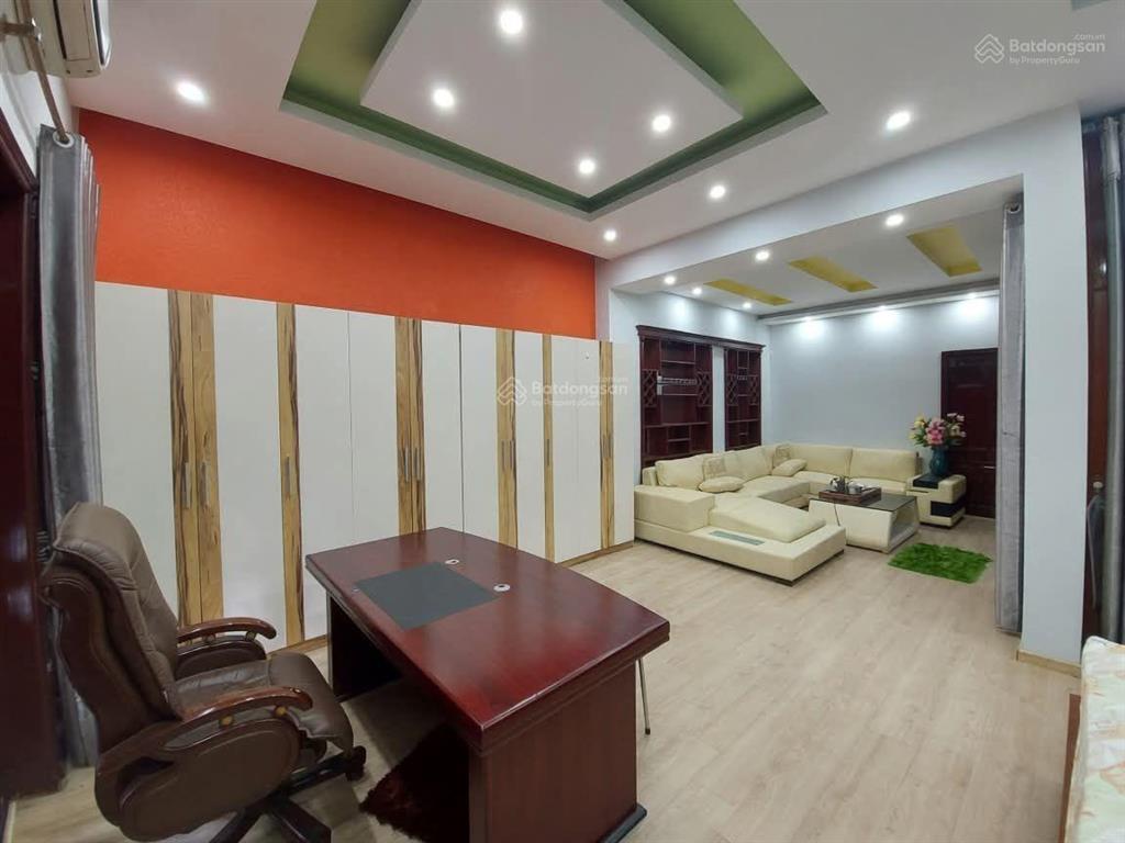 Ngọc thụy  nguyên căn  sân vườn 133m2  ô tô