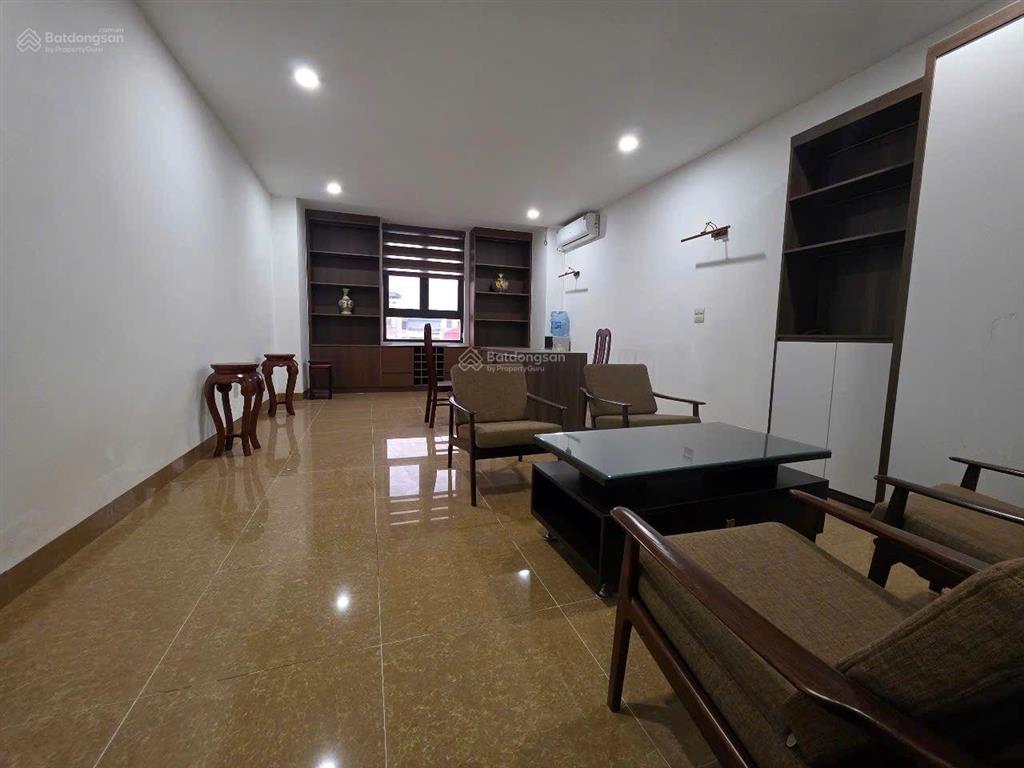 Mp ngô gia tự  cho thuê văn phòng  full đồ
