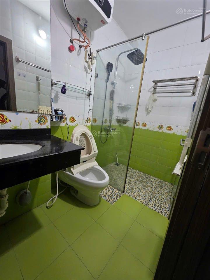 Hoa lâm  nhà 4 tầng  4 ngủ, full đồ  ô tô  11tr