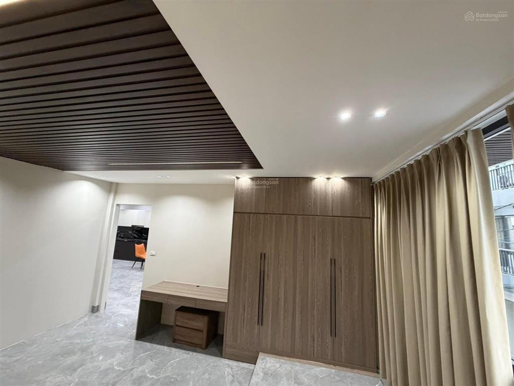 Nguyễn sơn  căn hộ cao cấp 120m²  full đồ  15tr