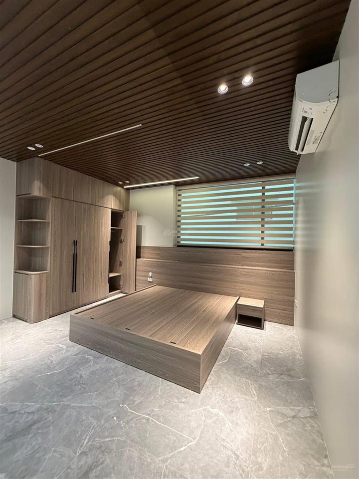 Nguyễn sơn  căn hộ cao cấp 120m²  full đồ  15tr
