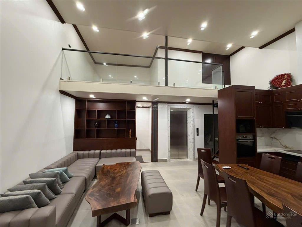 Ngọc thụy  nhà 4 tầng, thang máy  full đồ, view sông hồng