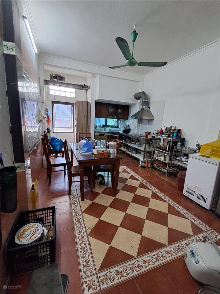 Mbkd mặt phố nguyễn văn cừ  tầng 1,2,3  cty, showroom, cửa hàng